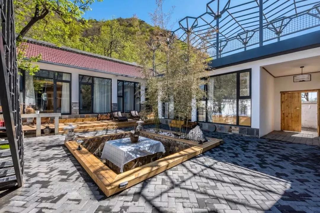 北京這個鄉(xiāng)村院子年租10萬,上網(wǎng)3天即成交,鄉(xiāng)村農(nóng)房租賃很神奇